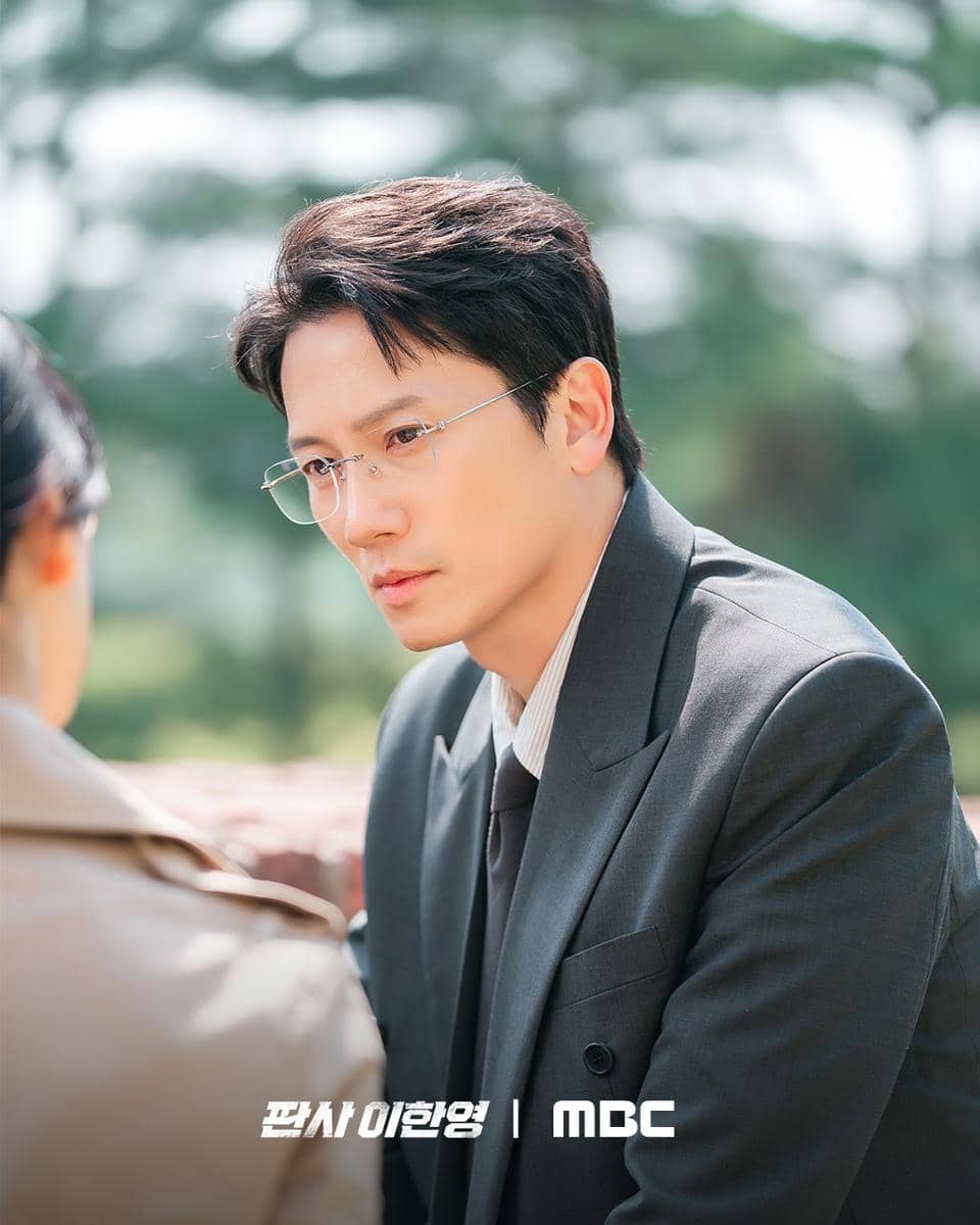 Ji Sung di drakor The Judge Returns