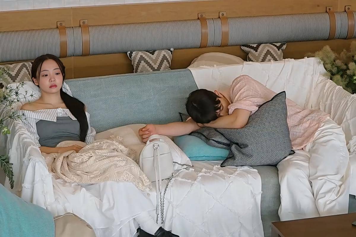 still cut Min Kyung dan Yoo Sik di EXchange 4