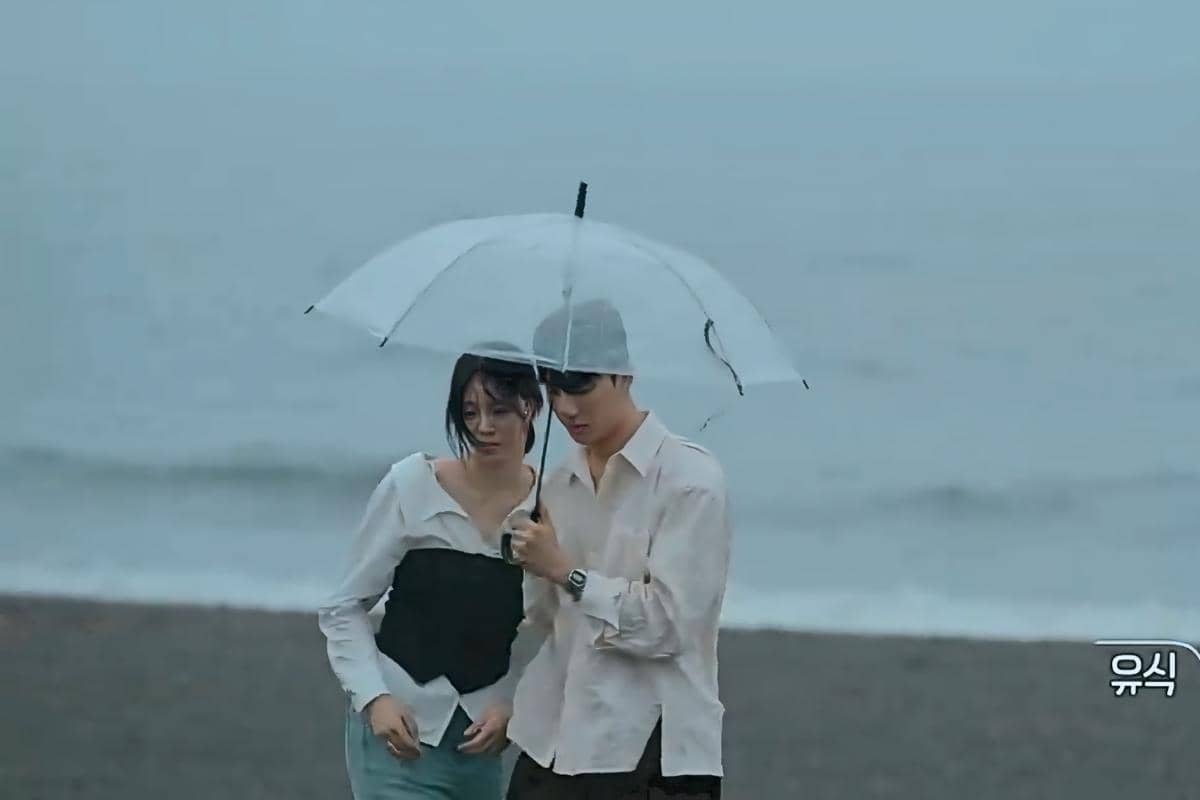 still cut Yoo Sik dan Hyun Ji di EXchange 4