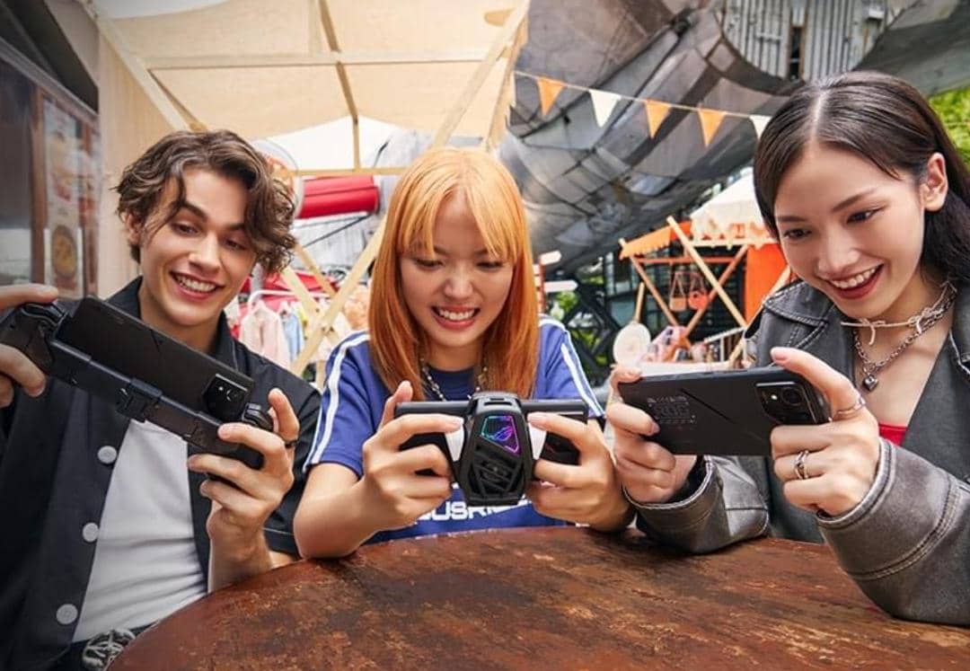 ilustrasi bermain game dengan ROG Phone 9