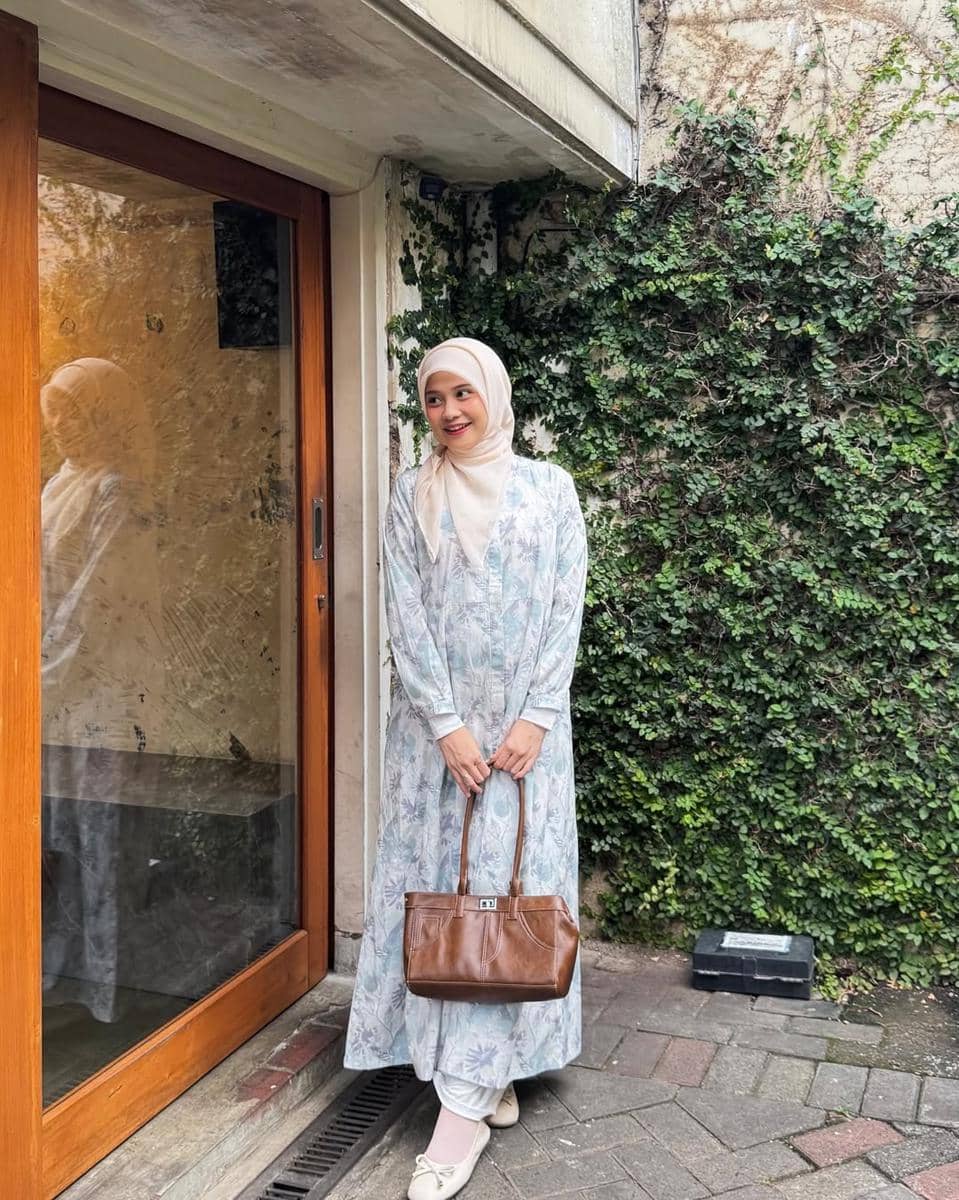 Inspirasi style ala Amelia Andani