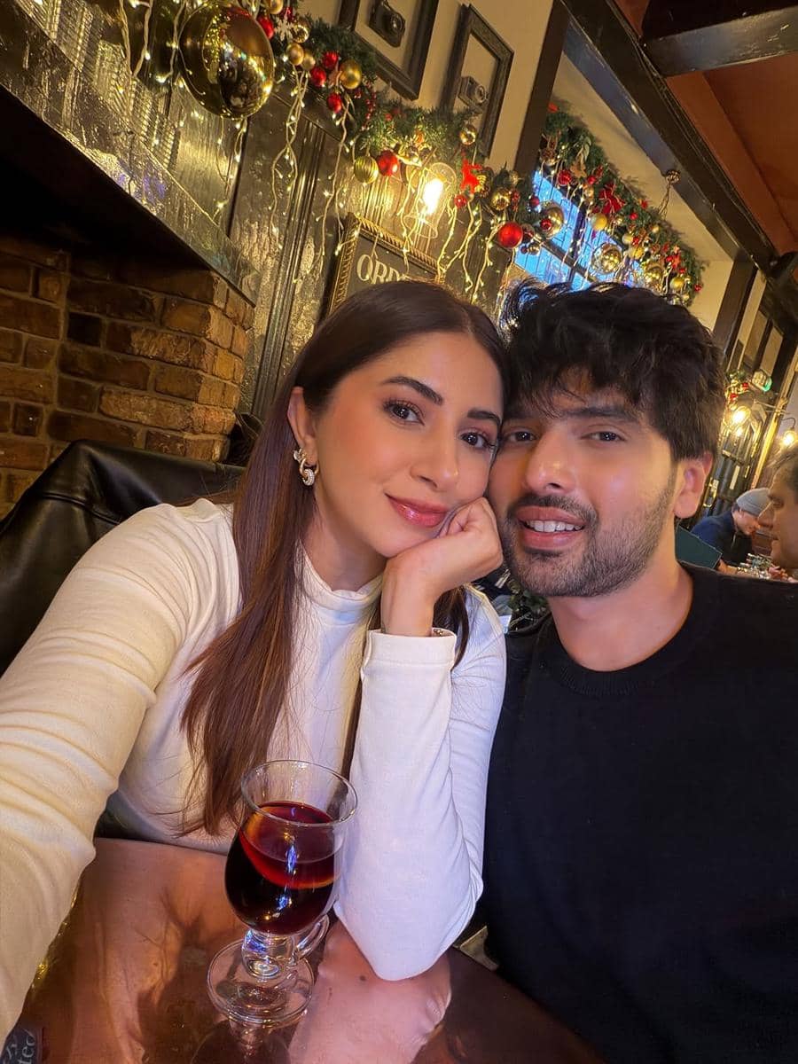 Armaan Malik dan istri