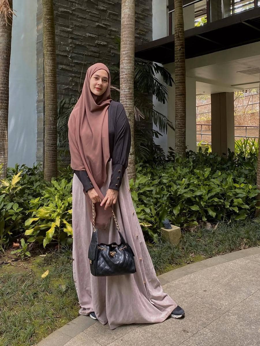 padu padan outfit dengan hijab instan