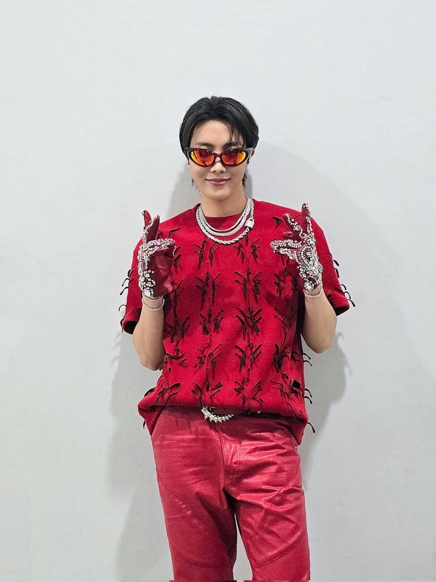 Potret J-Hope di konser Hope on the Stage Jakarta 