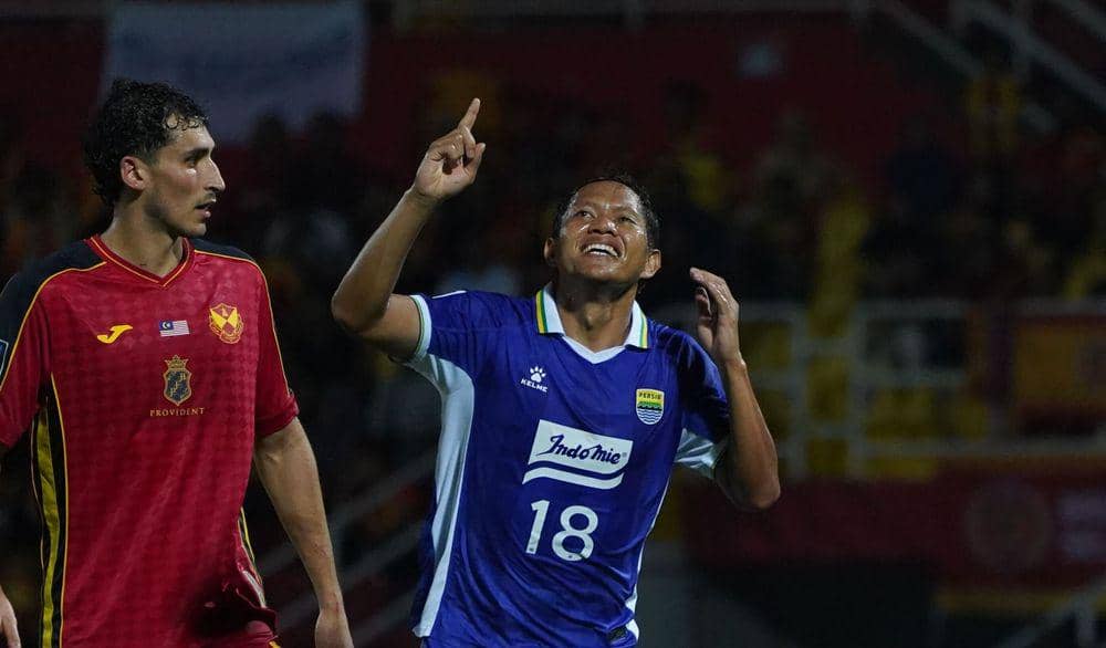Adam Alis merayakan gol kemenangan saat berhadapan dengan Selangor FC 