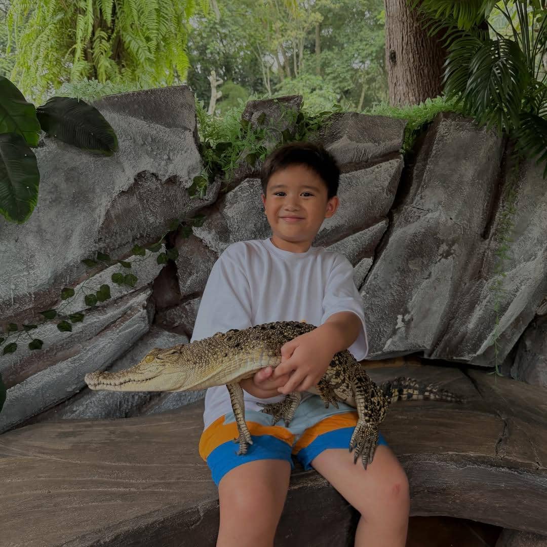 Keluarga Citra Kirana dan Ryana Dea playdate di Taman Safari.