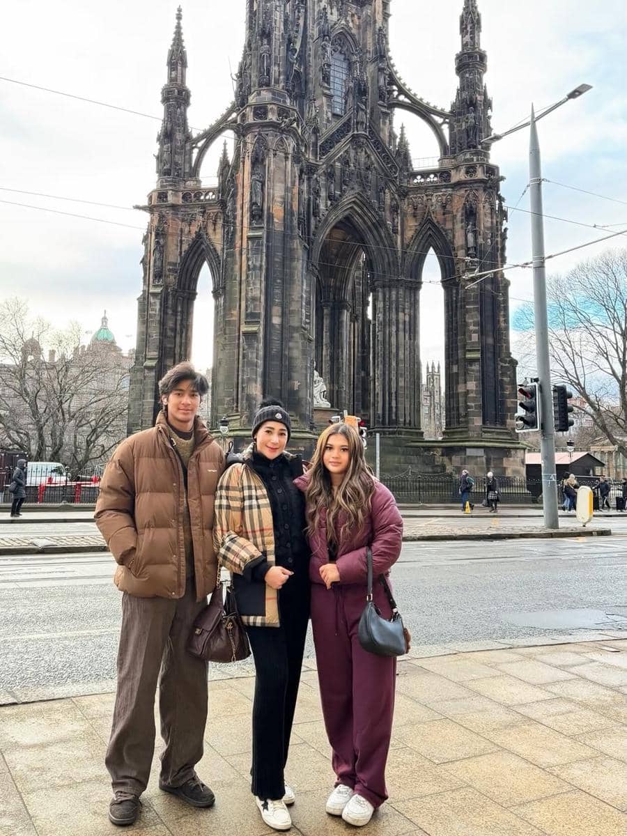 Erin Taulany liburan bareng anak di Edinburgh.