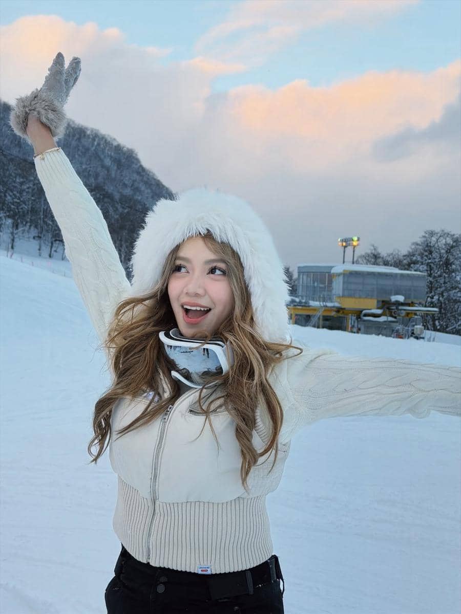 Regina Phoenix main ski di Hokkaido