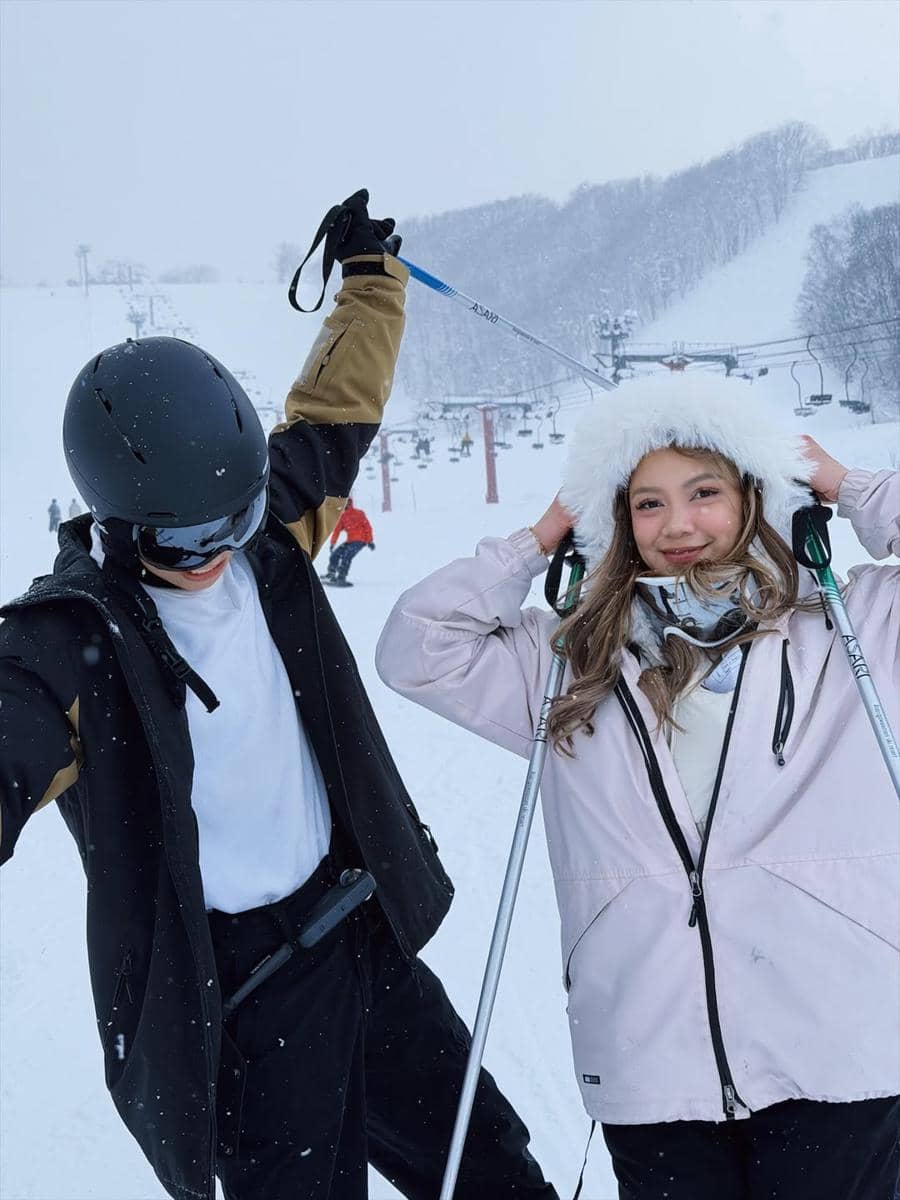 Regina Phoenix main ski di Hokkaido