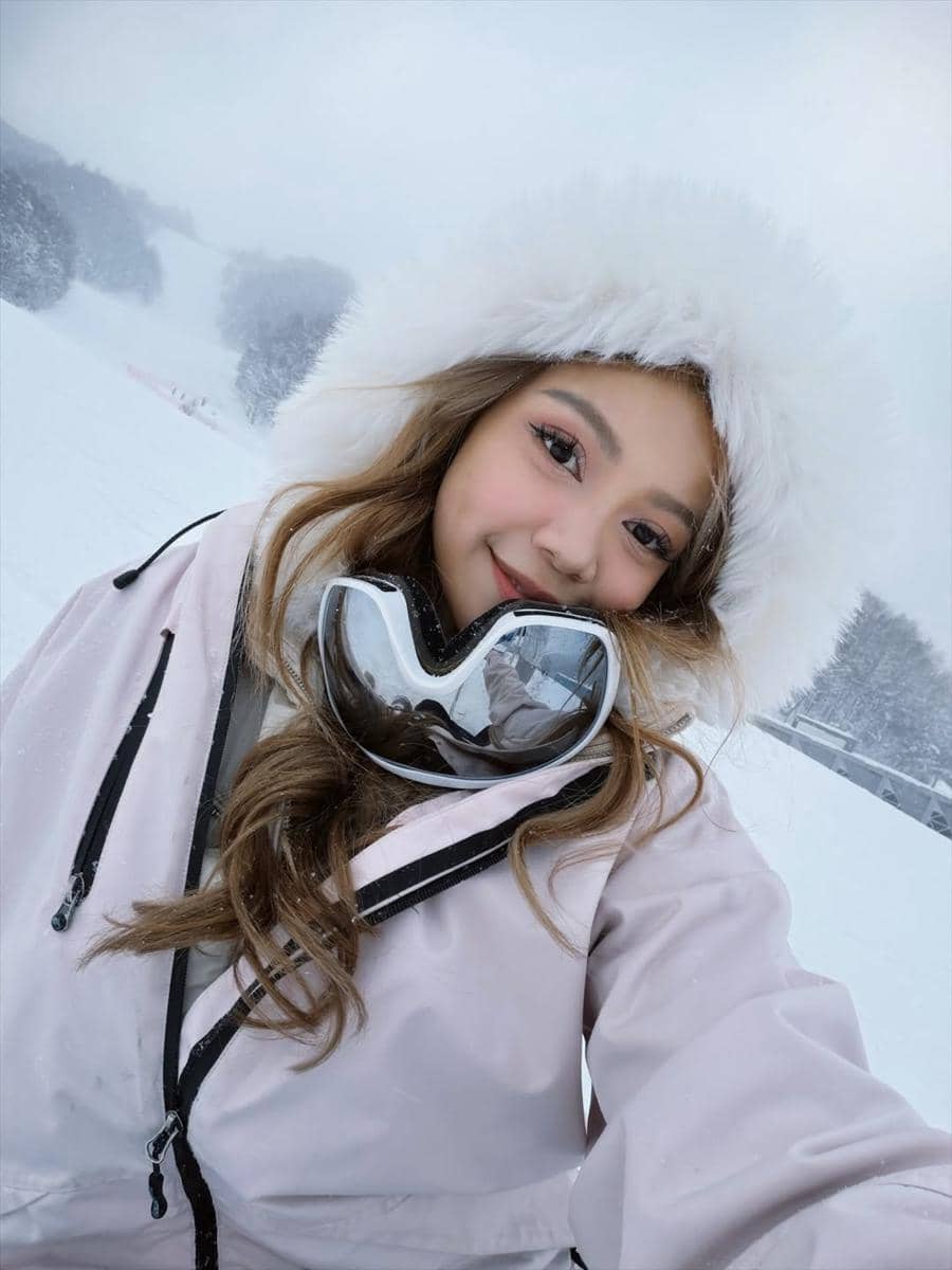 Regina Phoenix main ski di Hokkaido