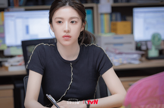 cuplikan drama Resident Playbook