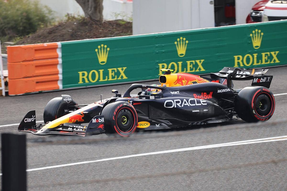Sergio Perez saat mengemudikan RB20 pada pekan balap GP Jepang 2024