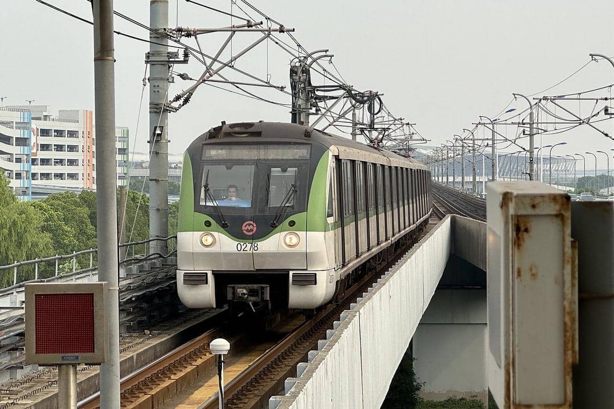 Shanghai Metro Line 2