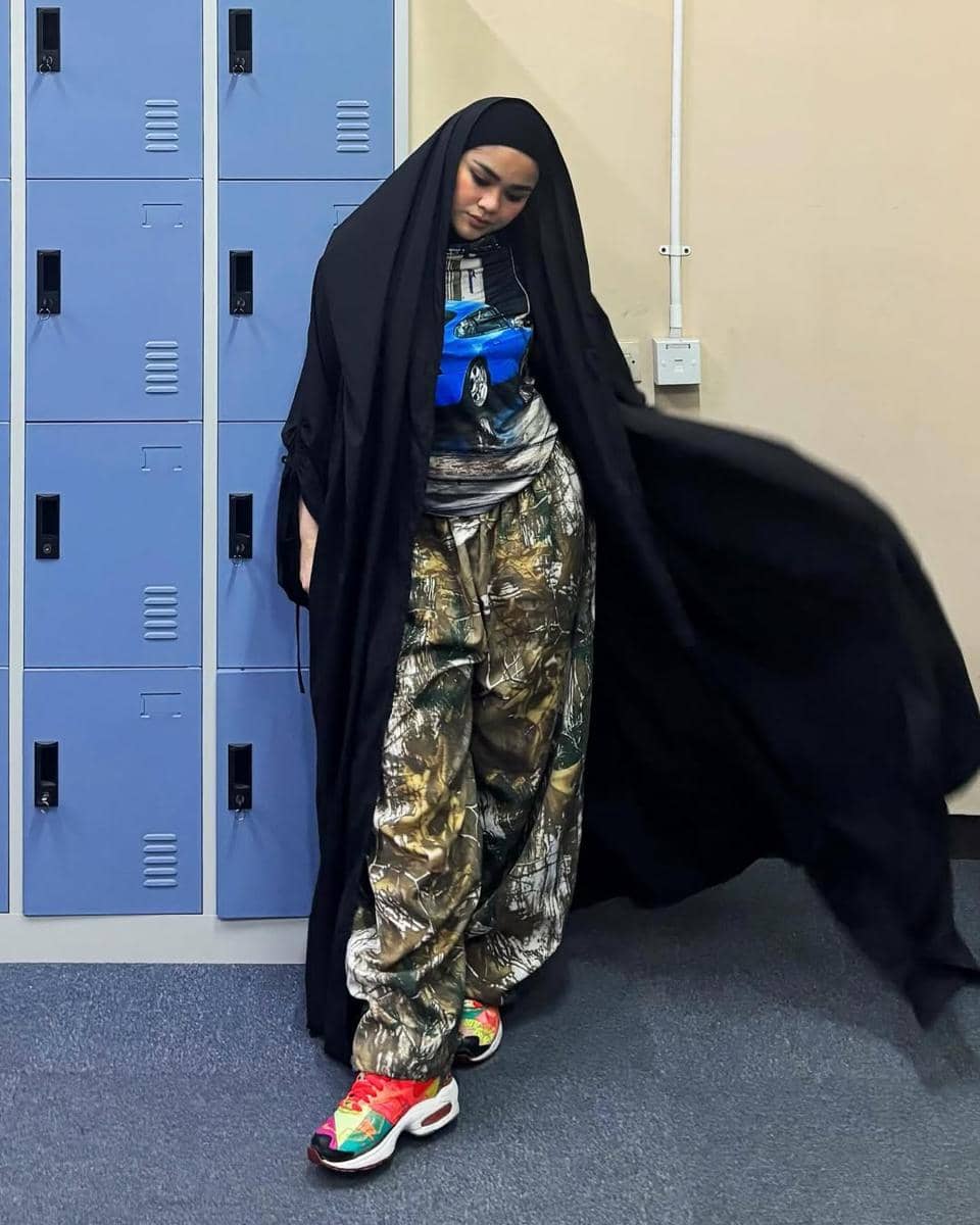 Ide outfit Abaya ala Sivia Azizah