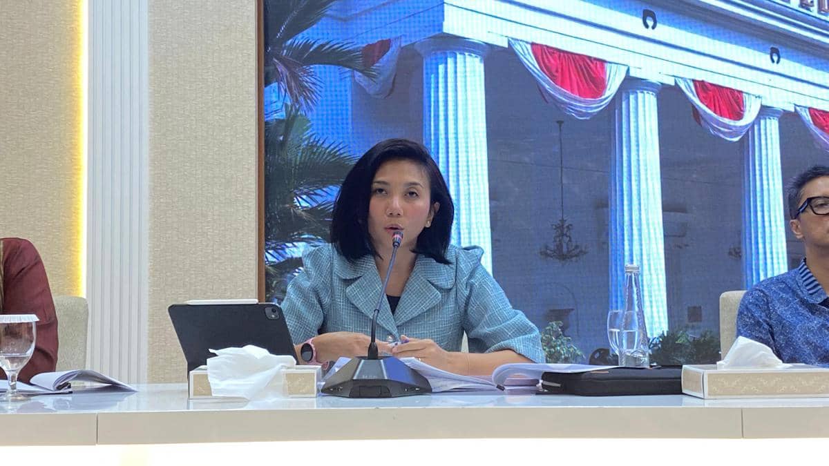 Juru Bicara I Kemlu RI Yvonne Mewengkang dalam jumpa pers mingguan
