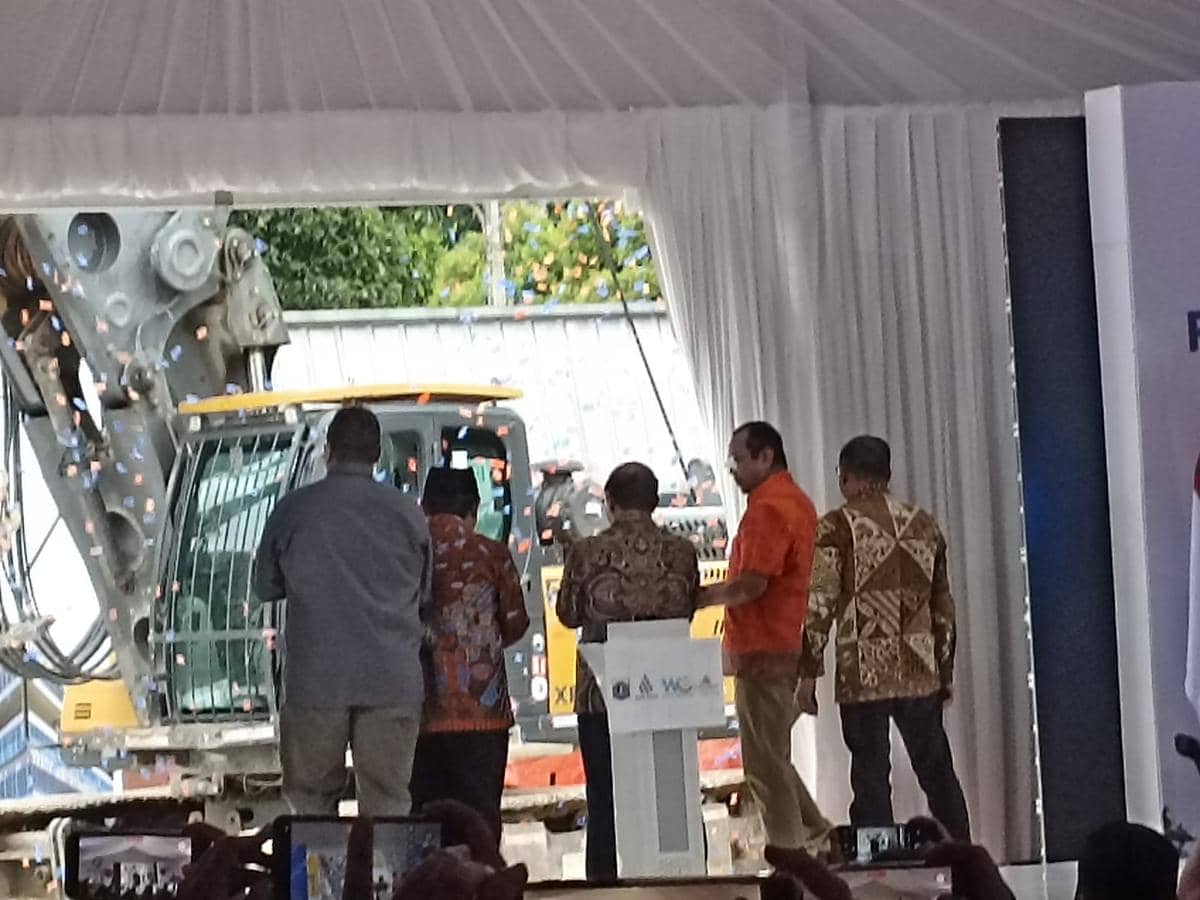 Gubernur DKI Jakarta Pramono Anung melakukan Ground breaking Pembangunan Gedung Sentra Pelayanan PAM JAYA