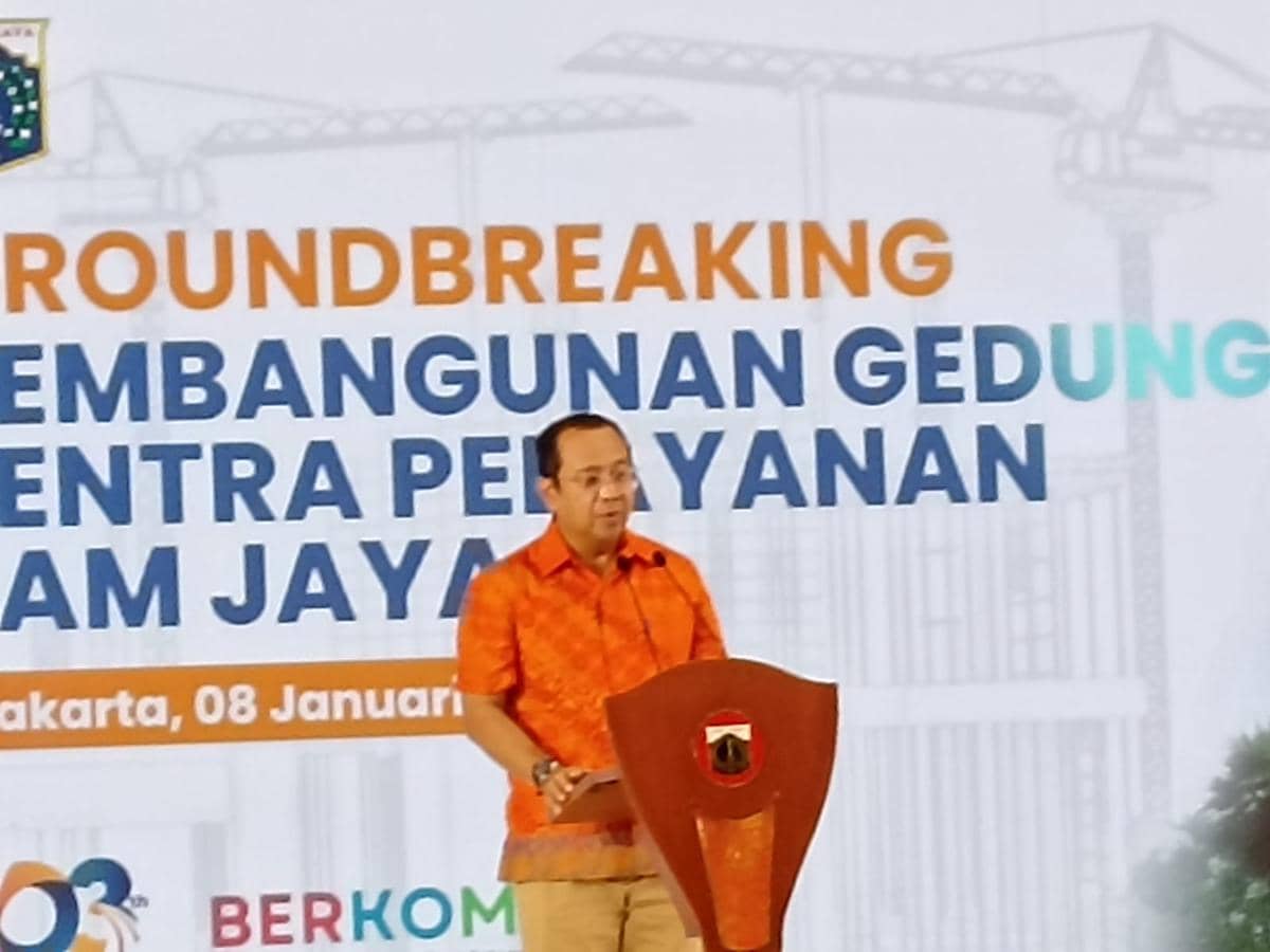 Direktur Utama PAM JAYA  Arief Nasrudin dalam Ground breaking pembangunan gedung PAM JAYA