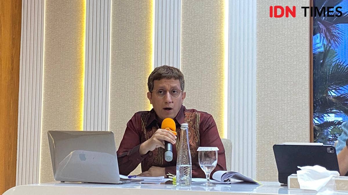 Juru Bicara II Kemlu RI Vahd Nabyl Mulachela dalam jumpa pers mingguan