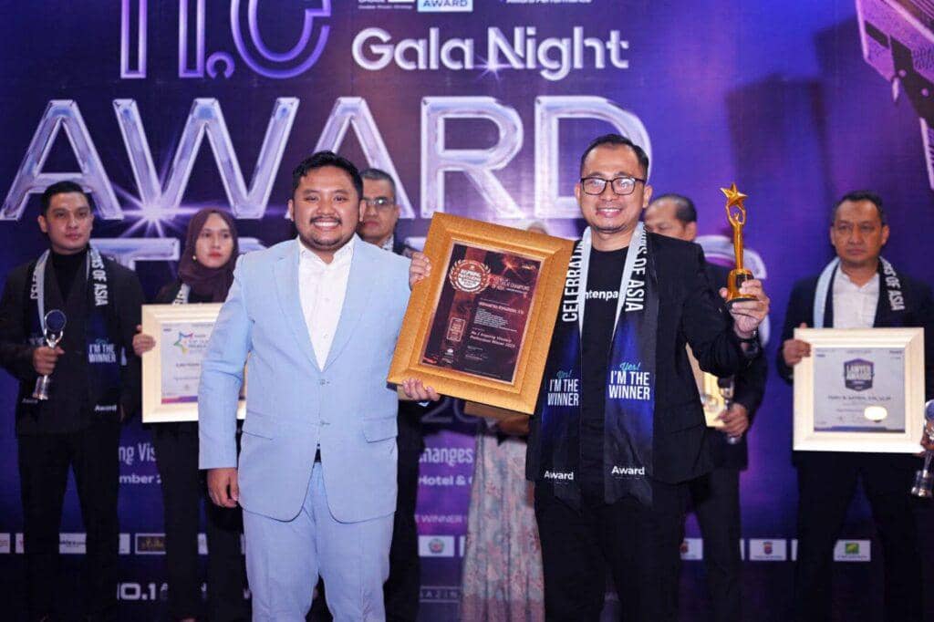  Hermansyah Romadhona, alumnus Universitas Lampung (Unila) mengambil peran aktif dalam memberdayakan pelaku usaha mikro, kecil, dan menengah (UMKM) melalui penggunaan AI