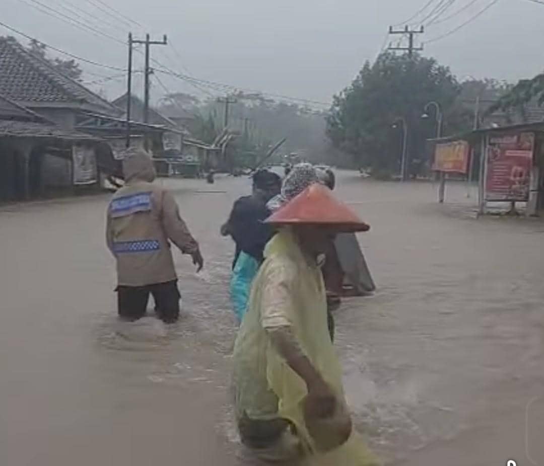Kondisi banjir di Belitang III Kabupaten OKU Timur.