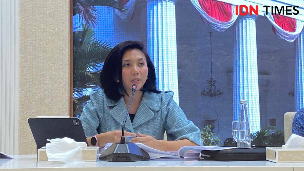 Juru Bicara I Kemlu RI Yvonne Mewengkang dalam jumpa pers mingguan