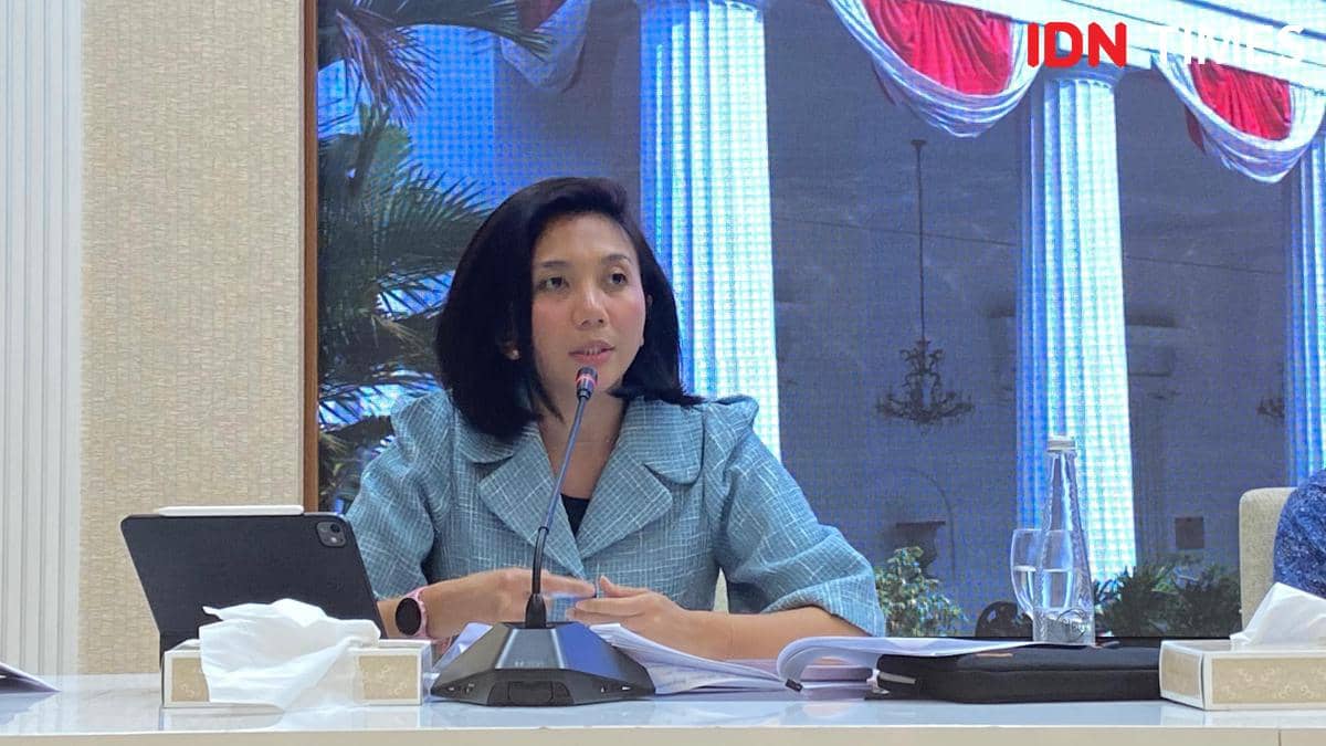 Juru Bicara I Kemlu RI Yvonne Mewengkang dalam jumpa pers mingguan