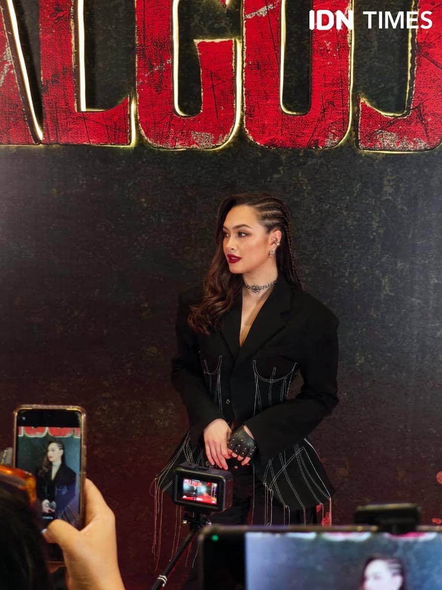 Potret cast dan kru serial Algojo di red carpet, Kamis (8/1/2026)