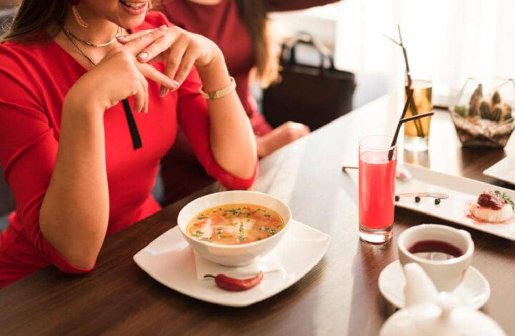 ilustrasi makanan hangat