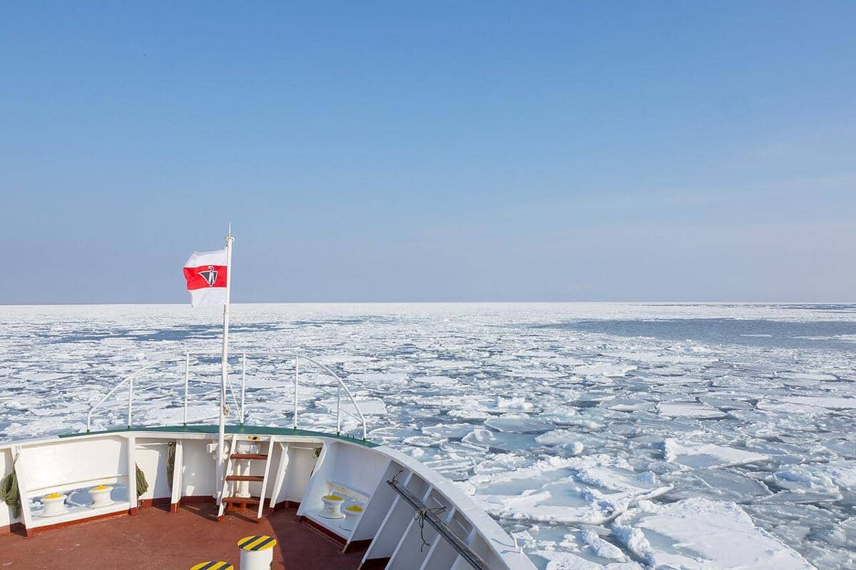 potret kapal di lautan drift ice di Abashiri
