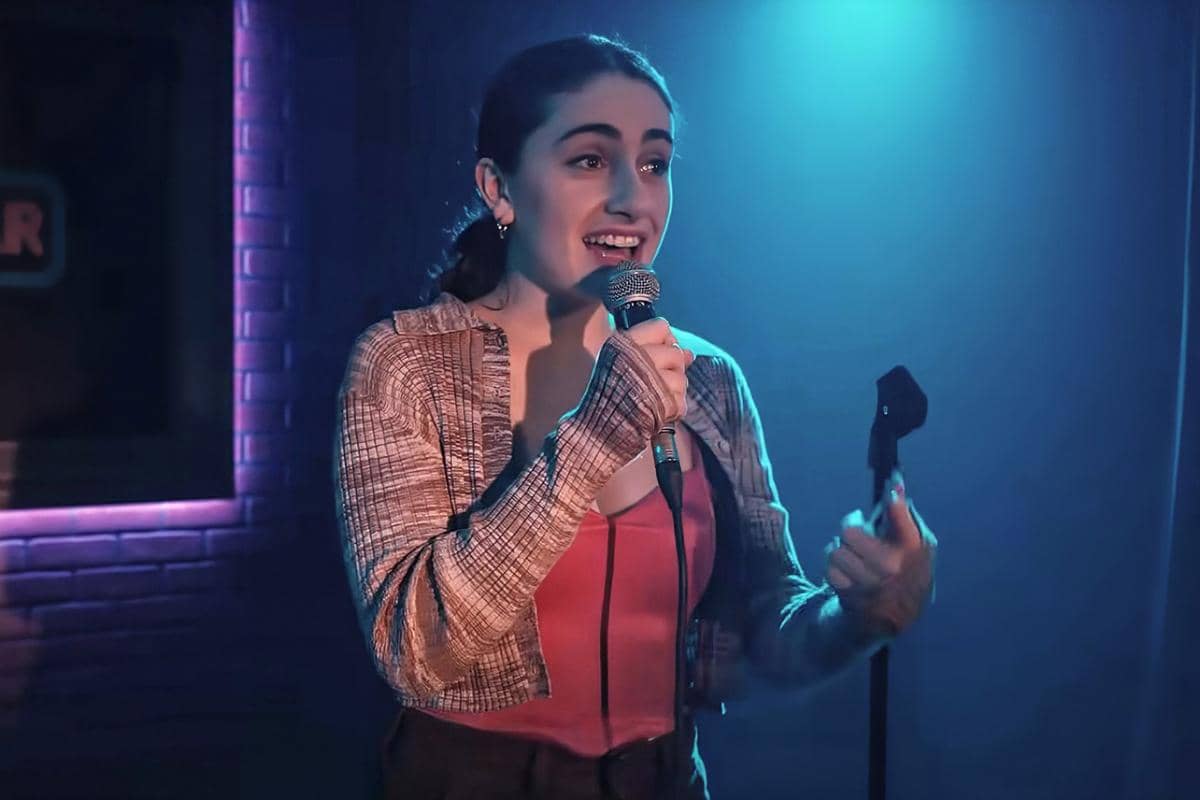 adegan dalam film I Used to Be Funny