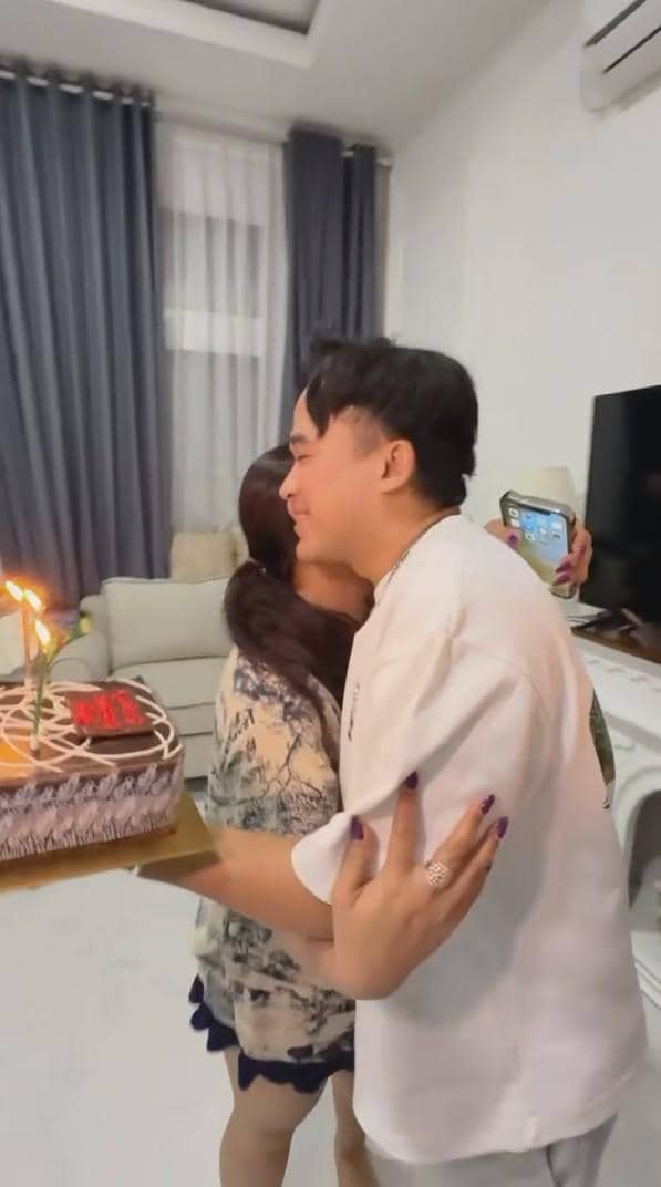 Anwar berikan kejutan ulang tahun untuk Boiyen (instagram.com/anwar_bab)