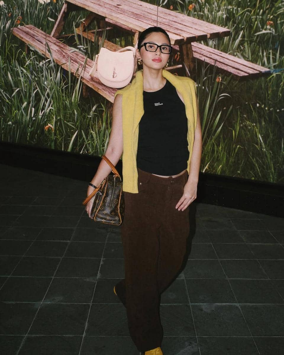 OOTD Sleeveless Top ala Namira Adzani