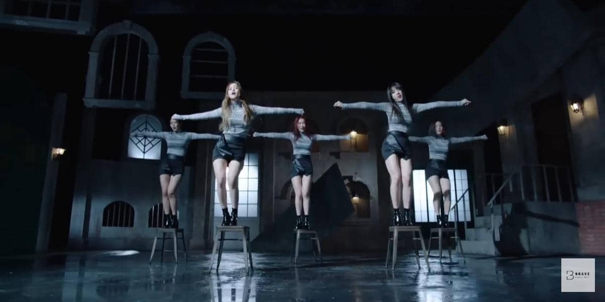 Cuplikan performance dance lagu Rollin'dari Brave Girls 