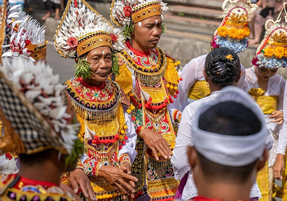 ilustrasi penari tradisional Bali