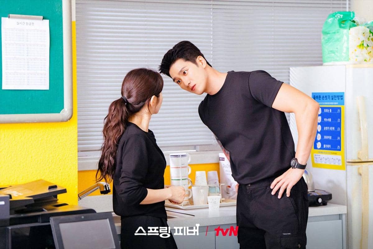 Cuplikan drama Korea Spring Fever 