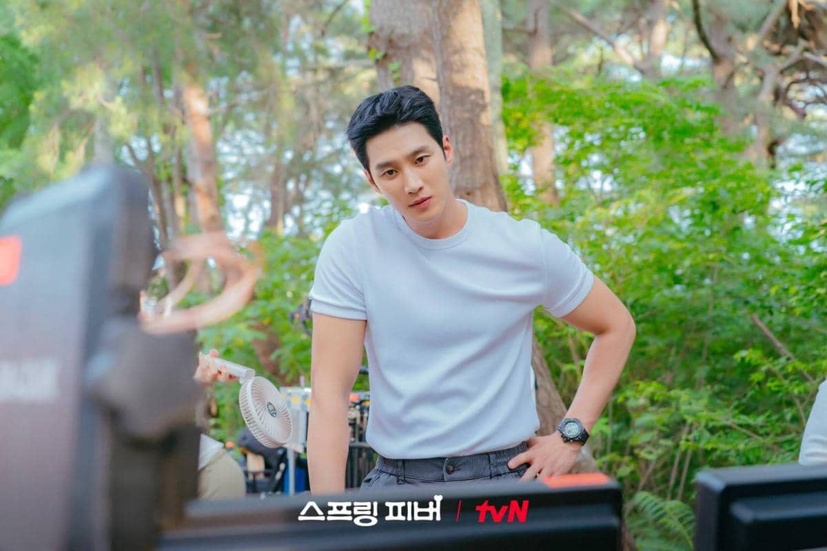 Cuplikan drama Korea Spring Fever 