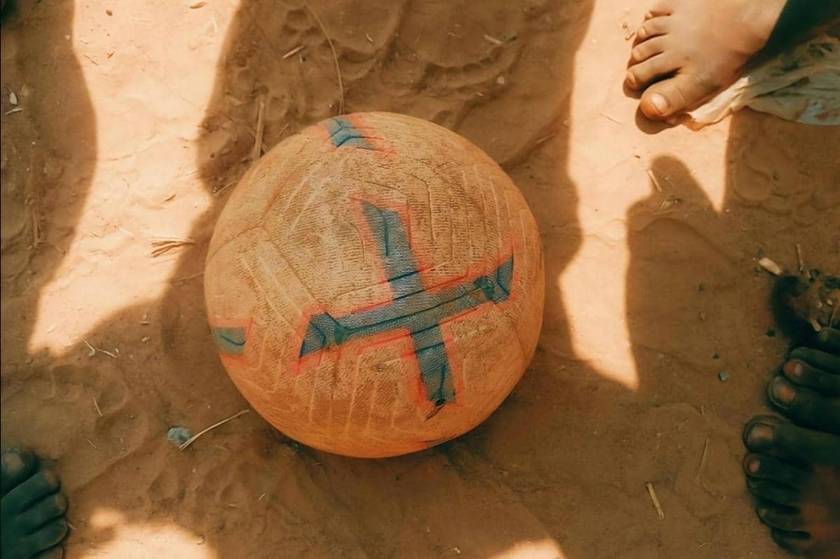 ilustrasi bola sepak