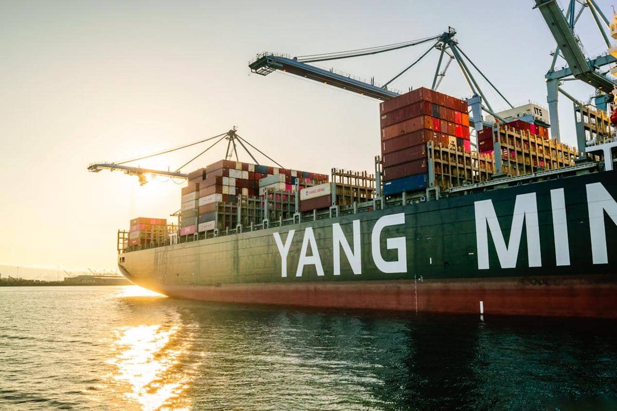 ilustrasi ekspor dan impor