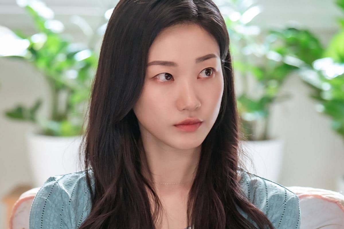 Still cut Undercover Miss Hong