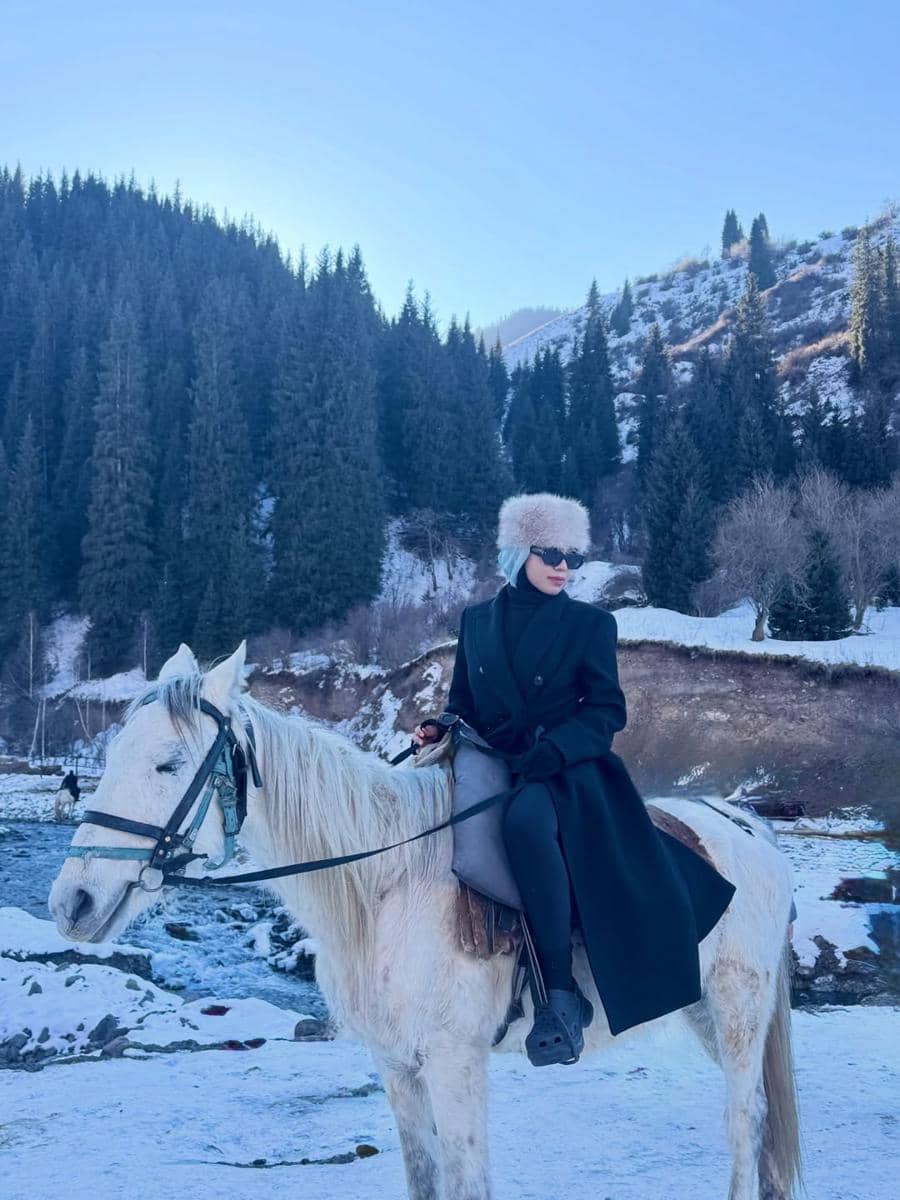 Sohwa Halilintar menikmati liburan di Kazakhstan