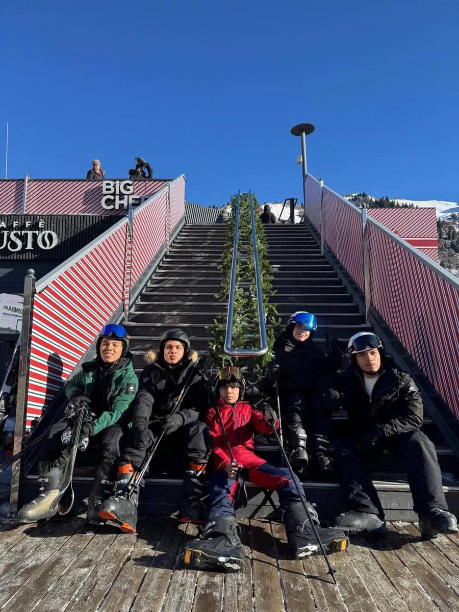 Fateh Halilintar main ski di Kazakhstan