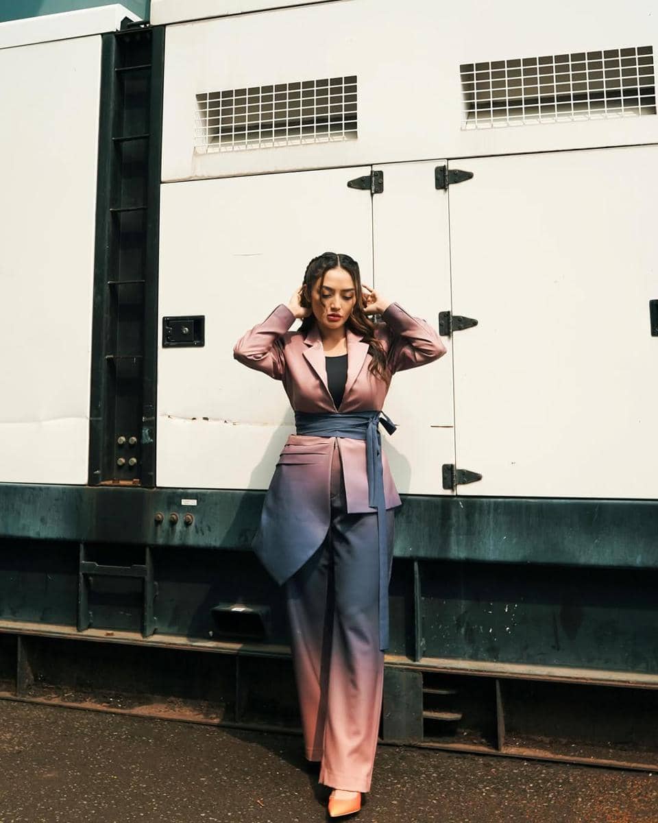 Ide OOTD ala Siti Badriah