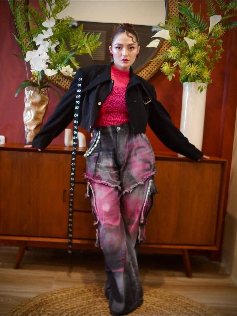 Ide OOTD ala Siti Badriah