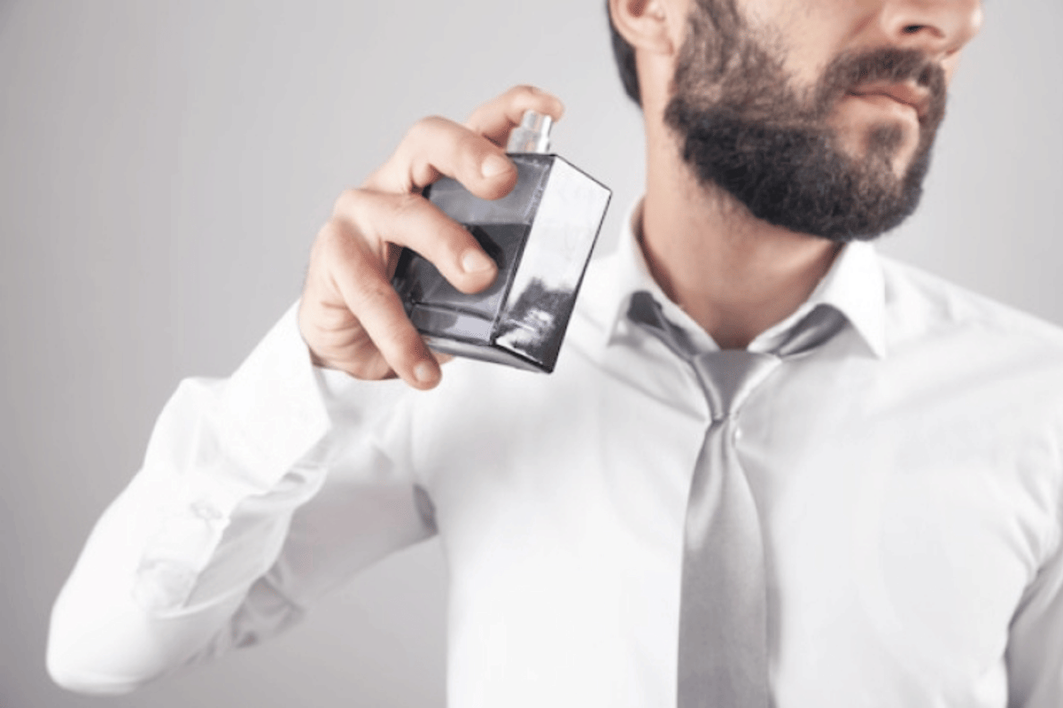 5 Rekomendasi Parfum Pria dengan Notes Brazilian Rosewood, Fresh Abis!