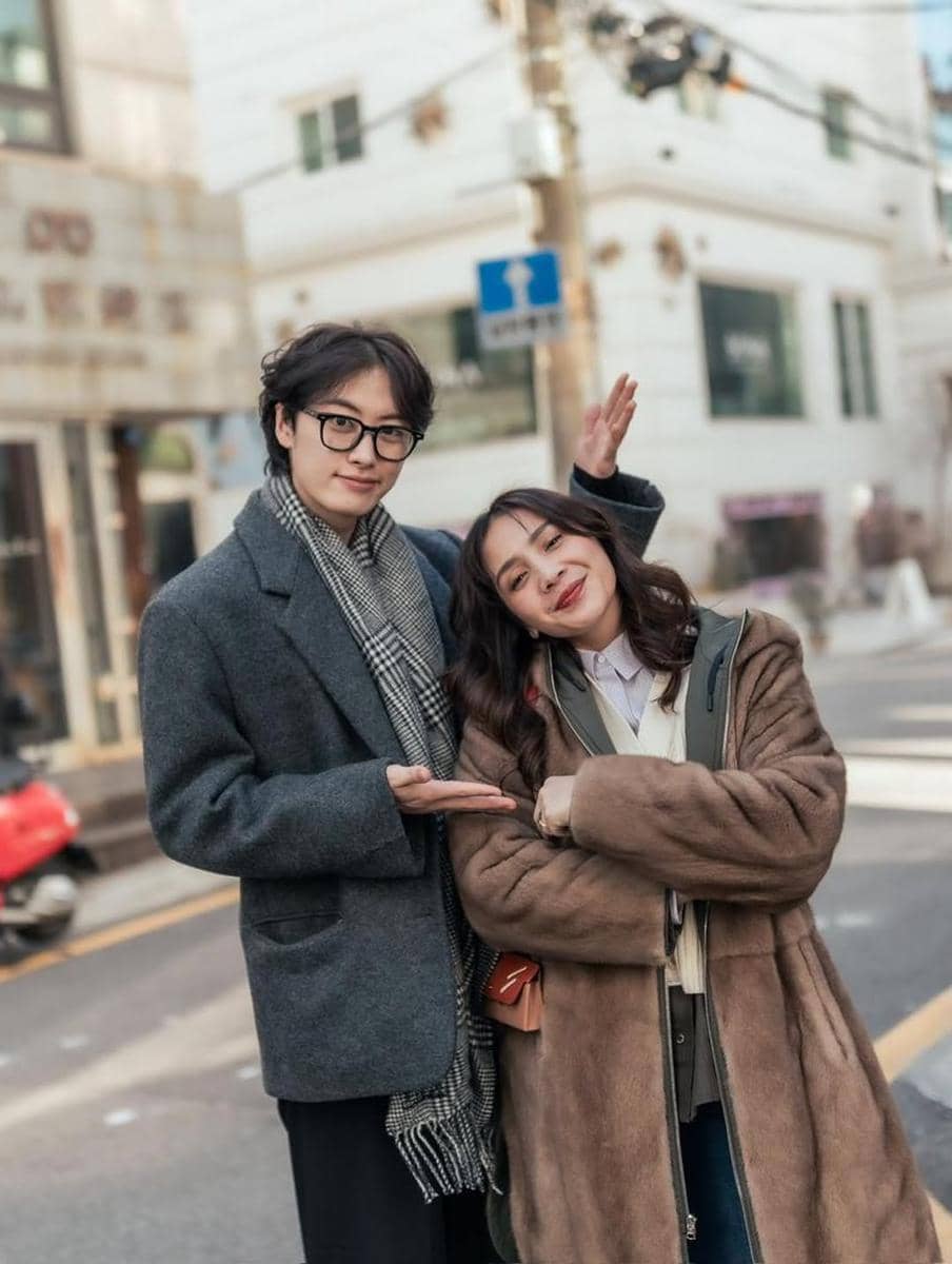 Potret Nagita Slavina dan Rafathar ketemu Lee Won Jung