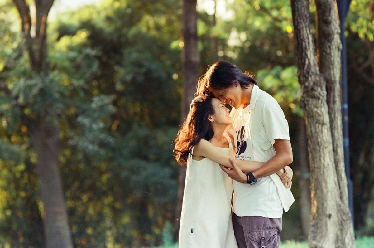 ilustrasi pasangan romantis