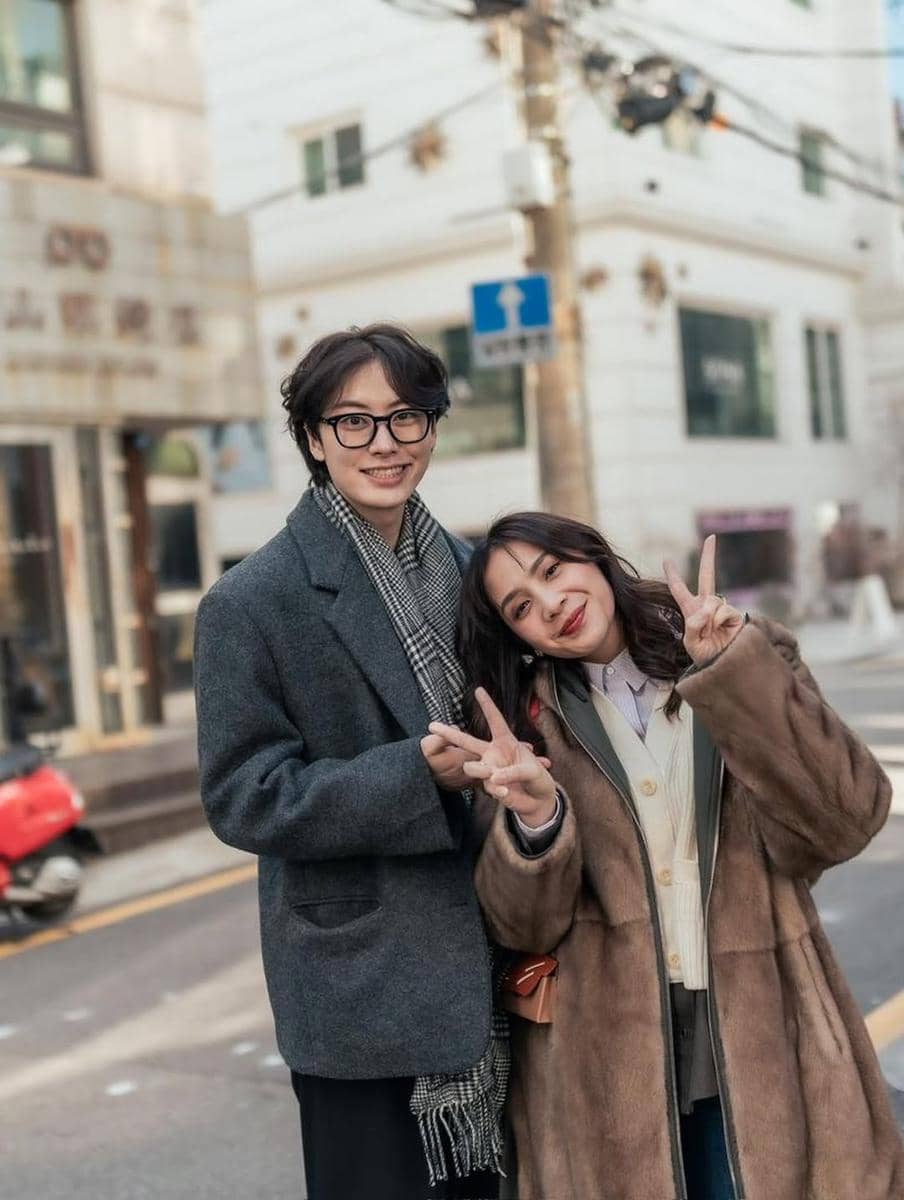 Potret Nagita Slavina dan Rafathar ketemu Lee Won Jung