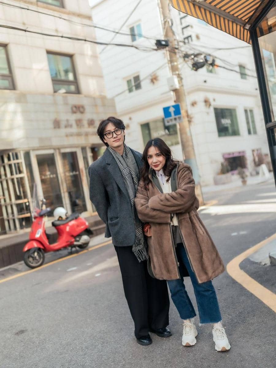 Potret Nagita Slavina dan Rafathar ketemu Lee Won Jung