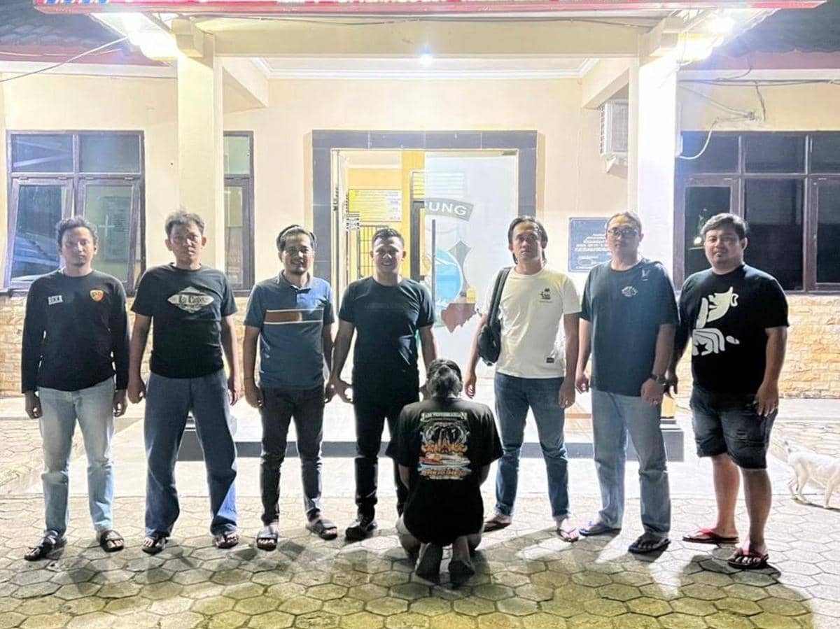 Tersangka AG dibekuk personel Satreskrim Polres Lampung Barat dan Pesawaran