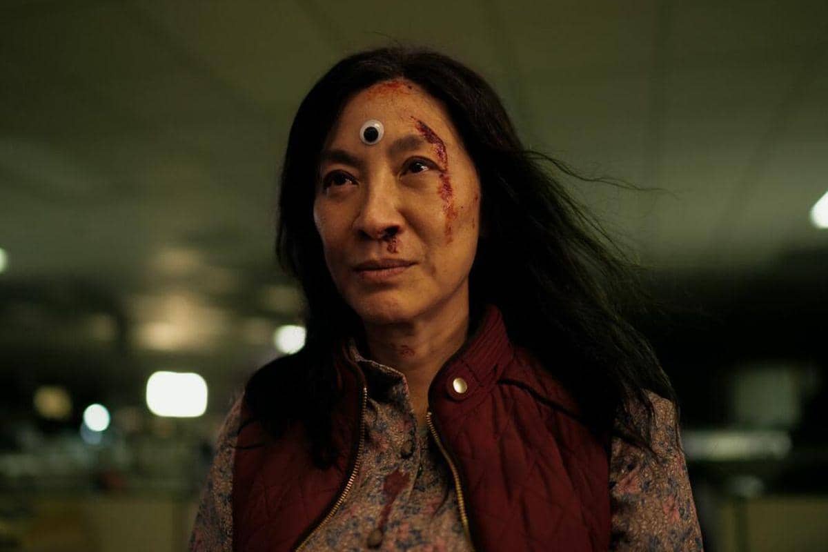 adegan dalam film Everything Everywhere All at Once